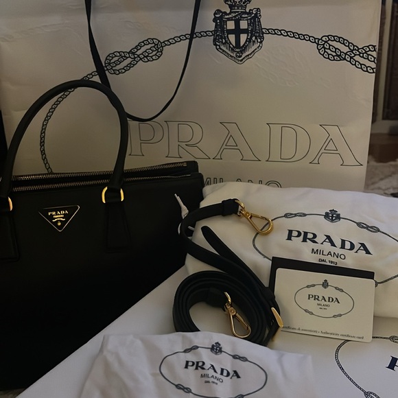 Authentic Prada black and gold Saffiano tote bag with tags,receipt and box โจ๐ - Picture 4 of 16